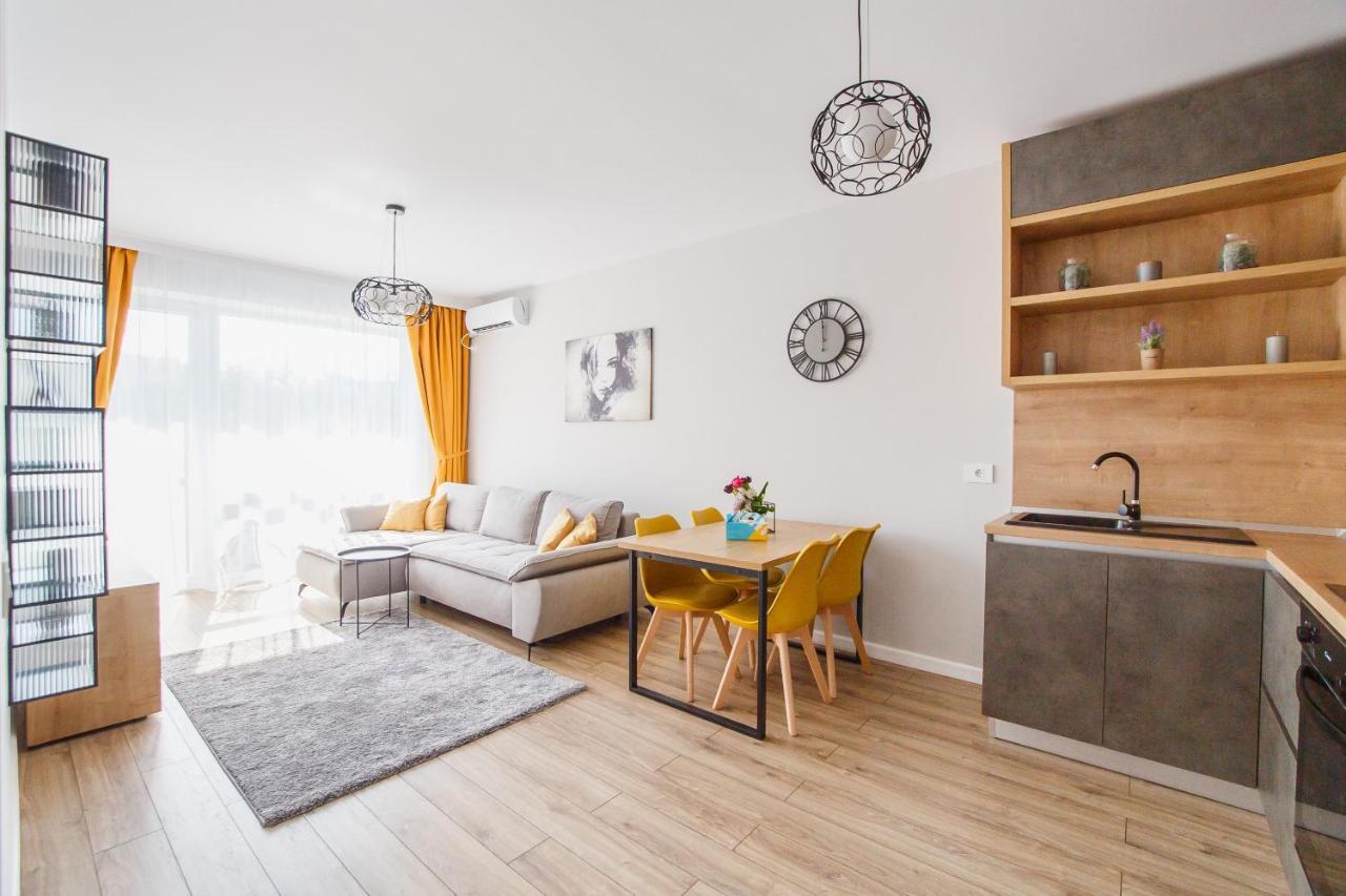 Gorgeous Home At Prima Universitatii Oradea Ngoại thất bức ảnh
